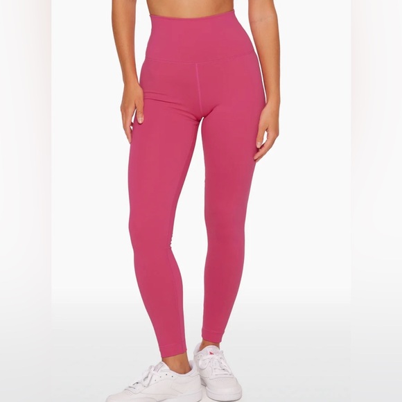 SET Active Luxform High-Rise Leggings in Vibrant Pink, Small - Picture 8 of 9